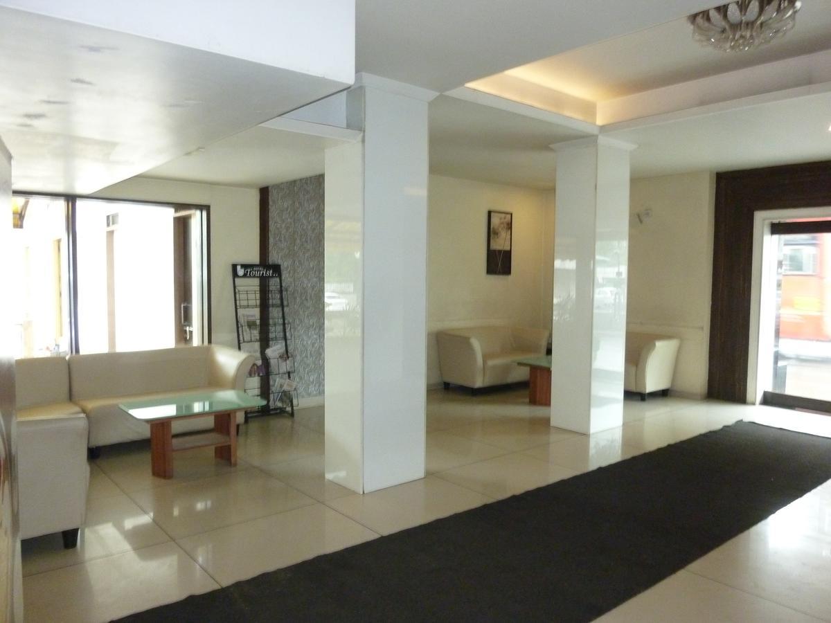 Hotel Tourist, Kolhapur Exterior foto